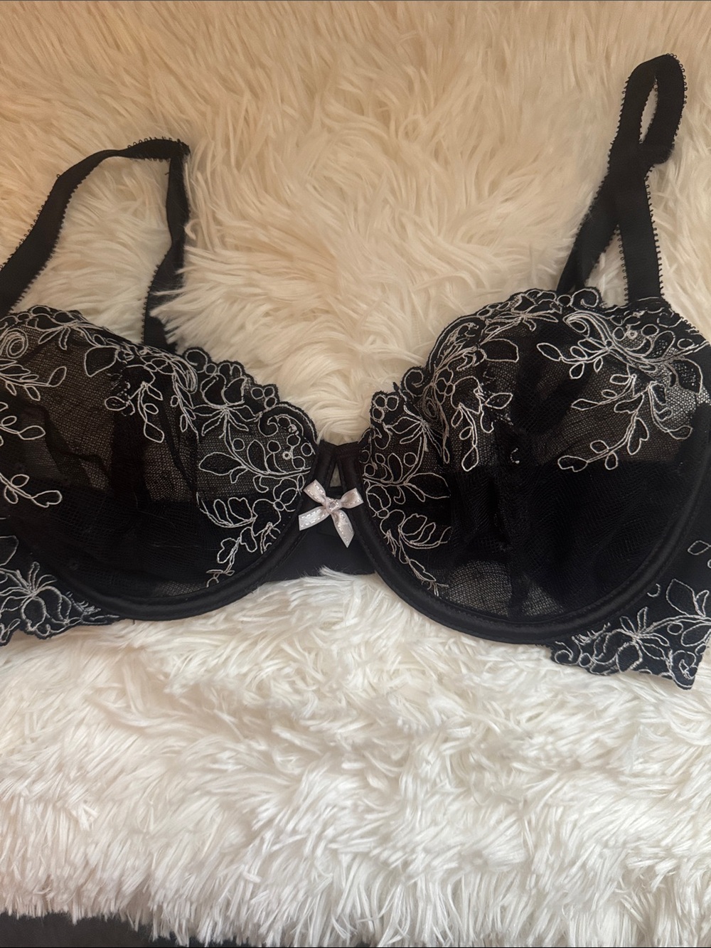 Victoria’s Secret Black Lace Underwire Bra with Floral Embroidery